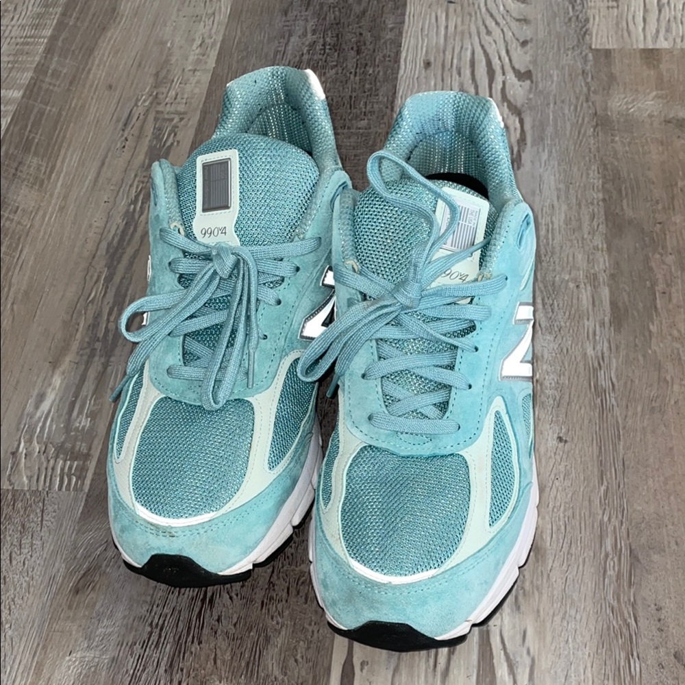 NB 990v4 Mens Sneakers Light Blue Size 13